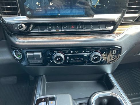 Used 2023 Chevrolet Silverado 1500 LT w/ Z71 Off-Road Package AWD/4WD image 25