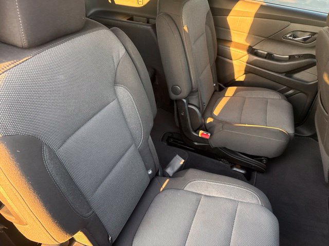 Used 2023 Chevrolet Traverse LT FWD image 18