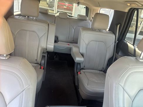 Used 2021 Ford Expedition Limited RWD image 8