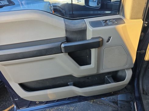 Used 2020 Ford F550 4x4 Regular Cab Super Duty image 12