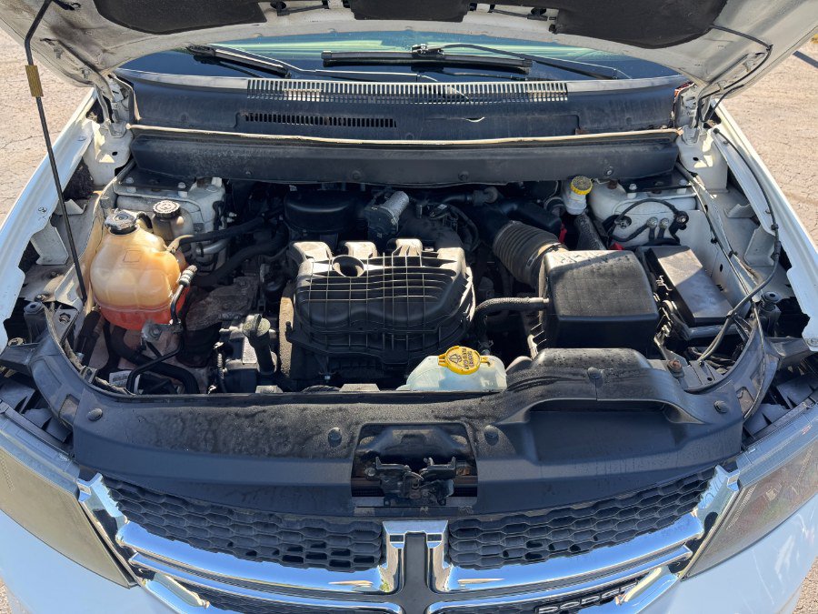 Used 2018 Dodge Journey SXT w/ Blacktop Package FWD image 24