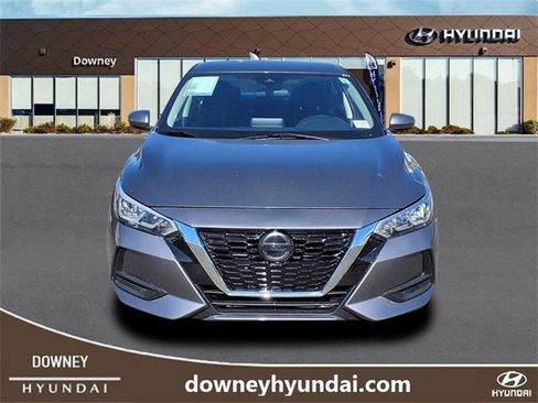Used 2023 Nissan Sentra SV image 2