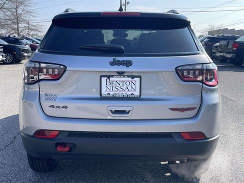 Used 2023 Jeep Compass Trailhawk image 4