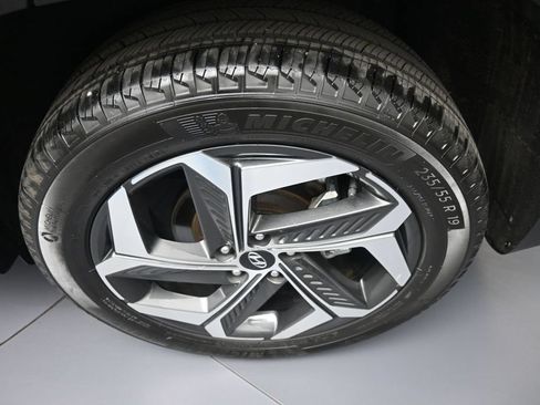 Certified 2023 Hyundai Tucson Limited AWD/4WD image 15