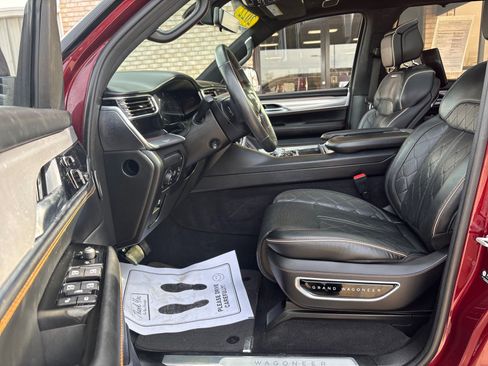 Used 2022 Jeep Grand Wagoneer Series III w/ Rear Seat Video Group 1 image 3