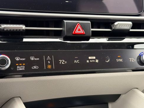 New 2026 Kia Sportage EX w/ EX Panorama Roof Package image 18