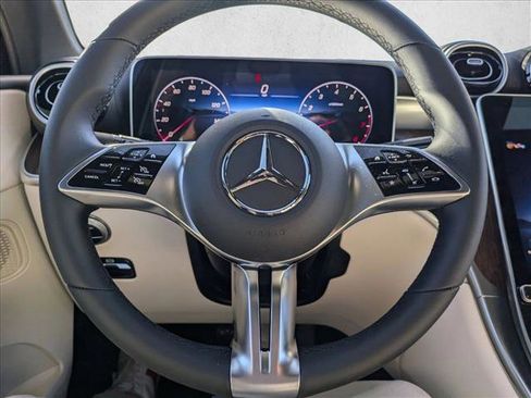 Used 2026 Mercedes-Benz GLC 300 image 13