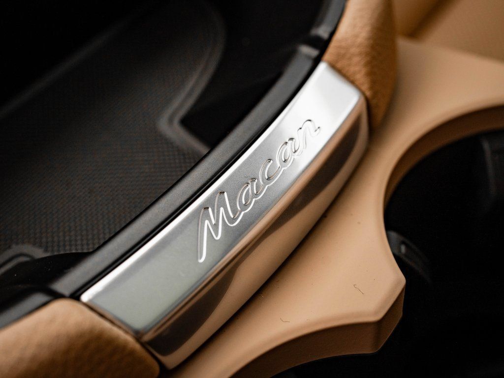 Certified 2026 Porsche Macan AWD/4WD image 39