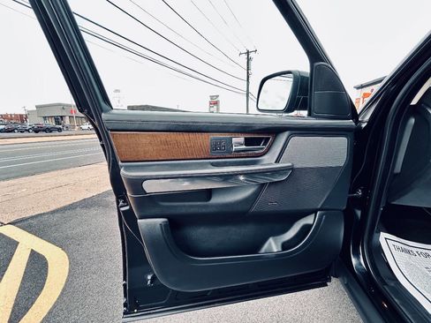 Used 2012 Land Rover Range Rover Sport HSE LUX image 17