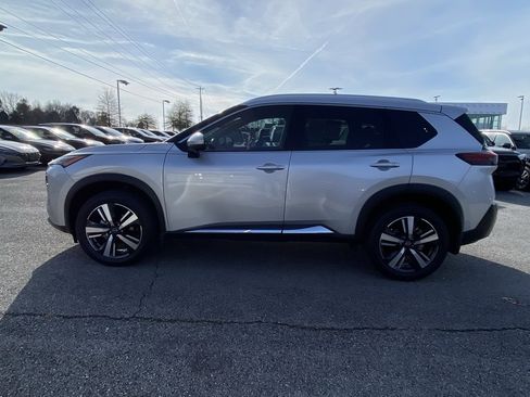 Used 2022 Nissan Rogue SL image 4