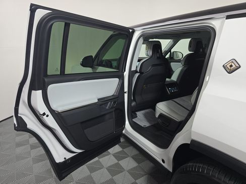 Used 2024 Rivian R1S Adventure Dual AWD/4WD image 17