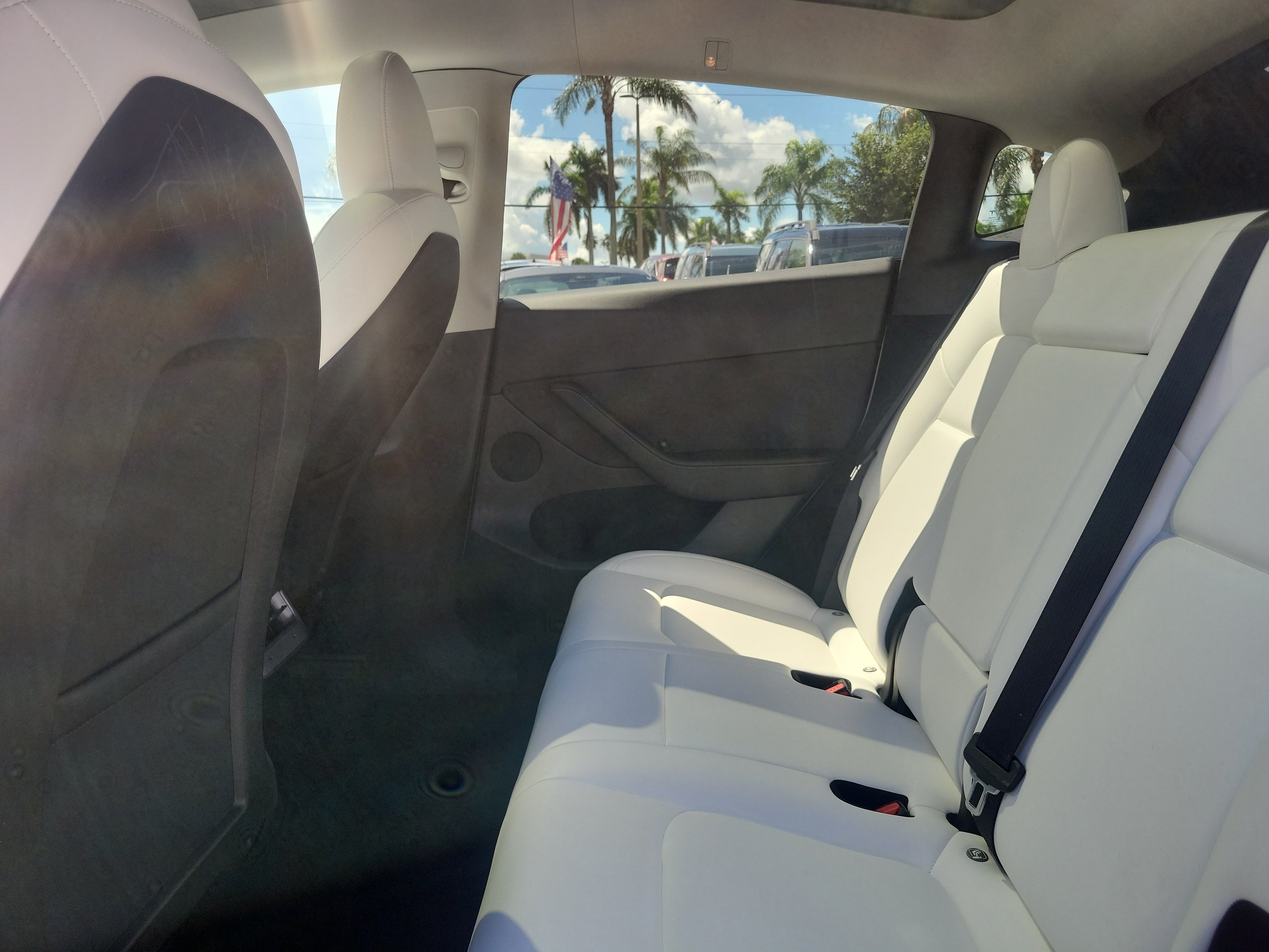 Used 2024 Tesla Model Y Long Range RWD image 16
