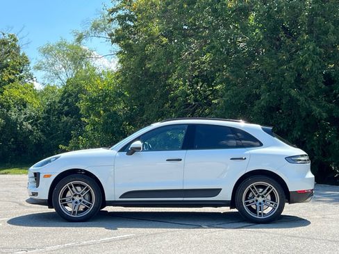 Certified 2019 Porsche Macan S AWD/4WD image 2