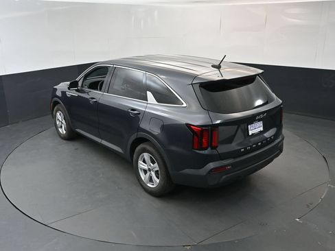 Used 2022 Kia Sorento LX FWD image 31