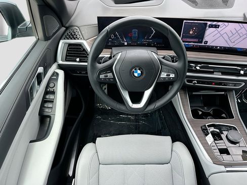 Used 2024 BMW X5 sDrive40i w/ Premium Package image 23