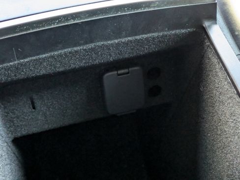 Used 2018 Lincoln MKC Select w/ Select Plus Package image 32