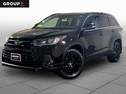 Used 2019 Toyota Highlander SE