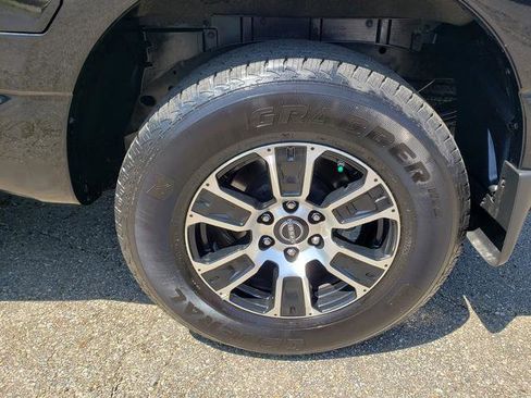 Certified 2024 Nissan Titan SV w/ SV Convenience Package image 22