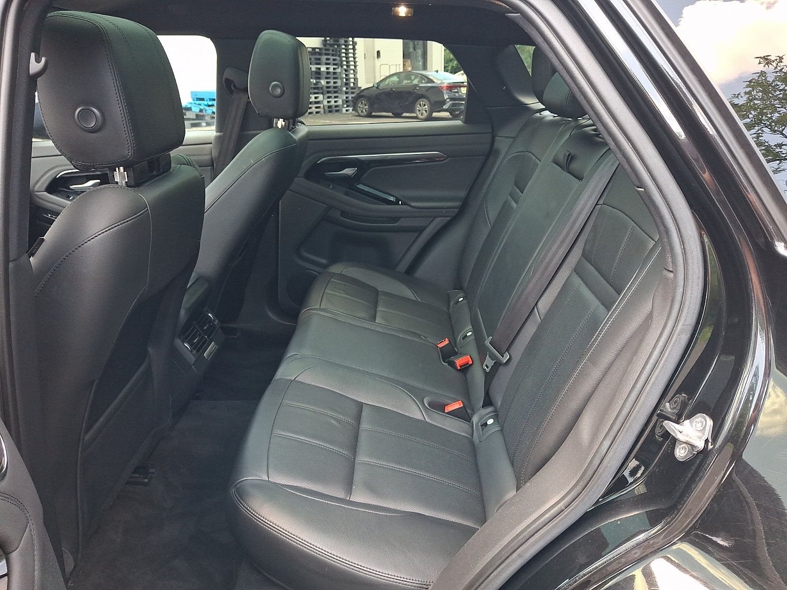 Used 2020 Land Rover Range Rover Evoque SE AWD/4WD image 5