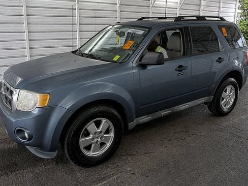 Used 2012 Ford Escape XLT FWD image 1