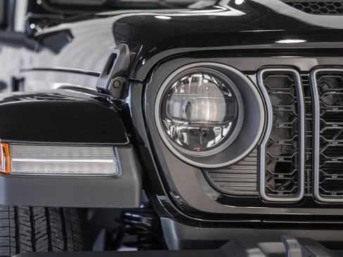 New 2026 Jeep Gladiator Sport image 10