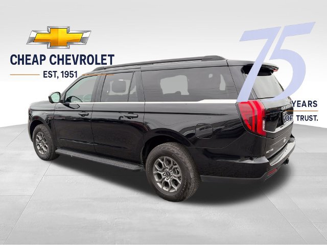 Used 2025 Ford Expedition Max Active AWD/4WD image 3