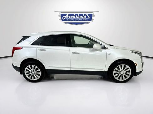 Used 2018 Cadillac XT5 Platinum w/ Driver Assist Package AWD/4WD image 9