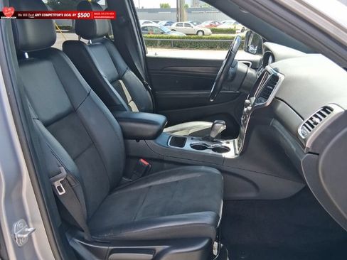 Used 2018 Jeep Grand Cherokee Laredo RWD image 22