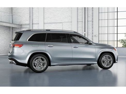 Used 2025 Mercedes-Benz GLS 450 4MATIC image 19