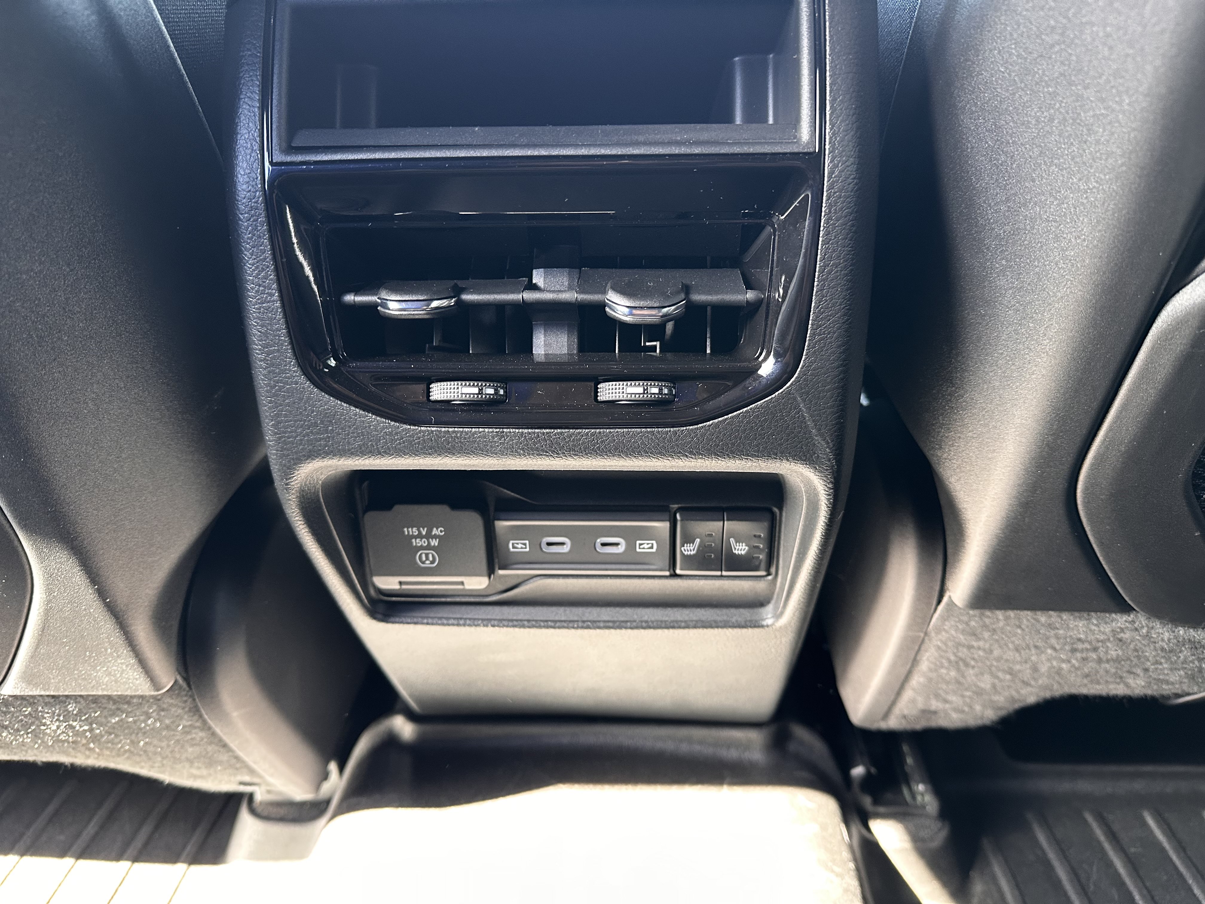 Used 2026 Jeep Grand Cherokee Limited w/ Limited Altitude Package AWD/4WD image 12