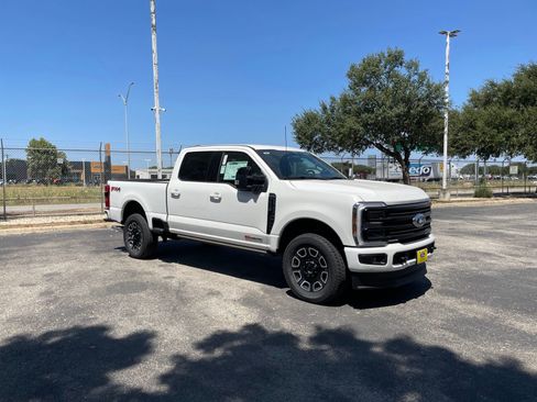 New 2026 Ford F250 Platinum AWD/4WD image 4