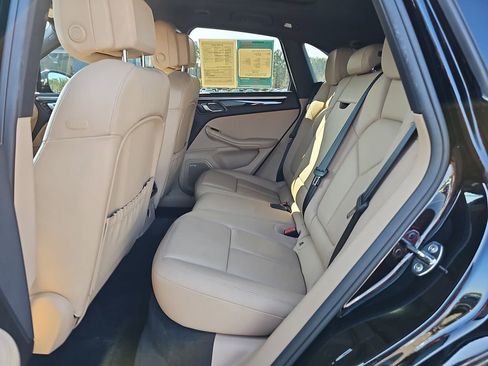 Used 2019 Porsche Macan image 19