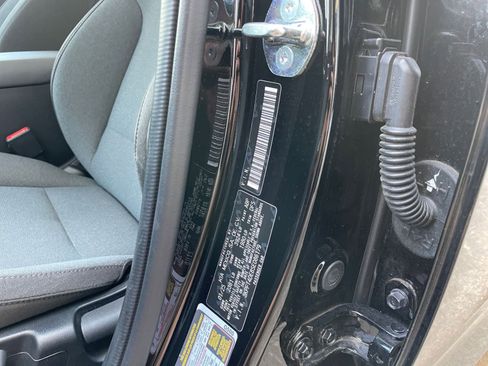 Used 2025 Kia K4 LXS image 28