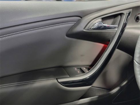 Used 2017 Buick Cascada Premium image 23