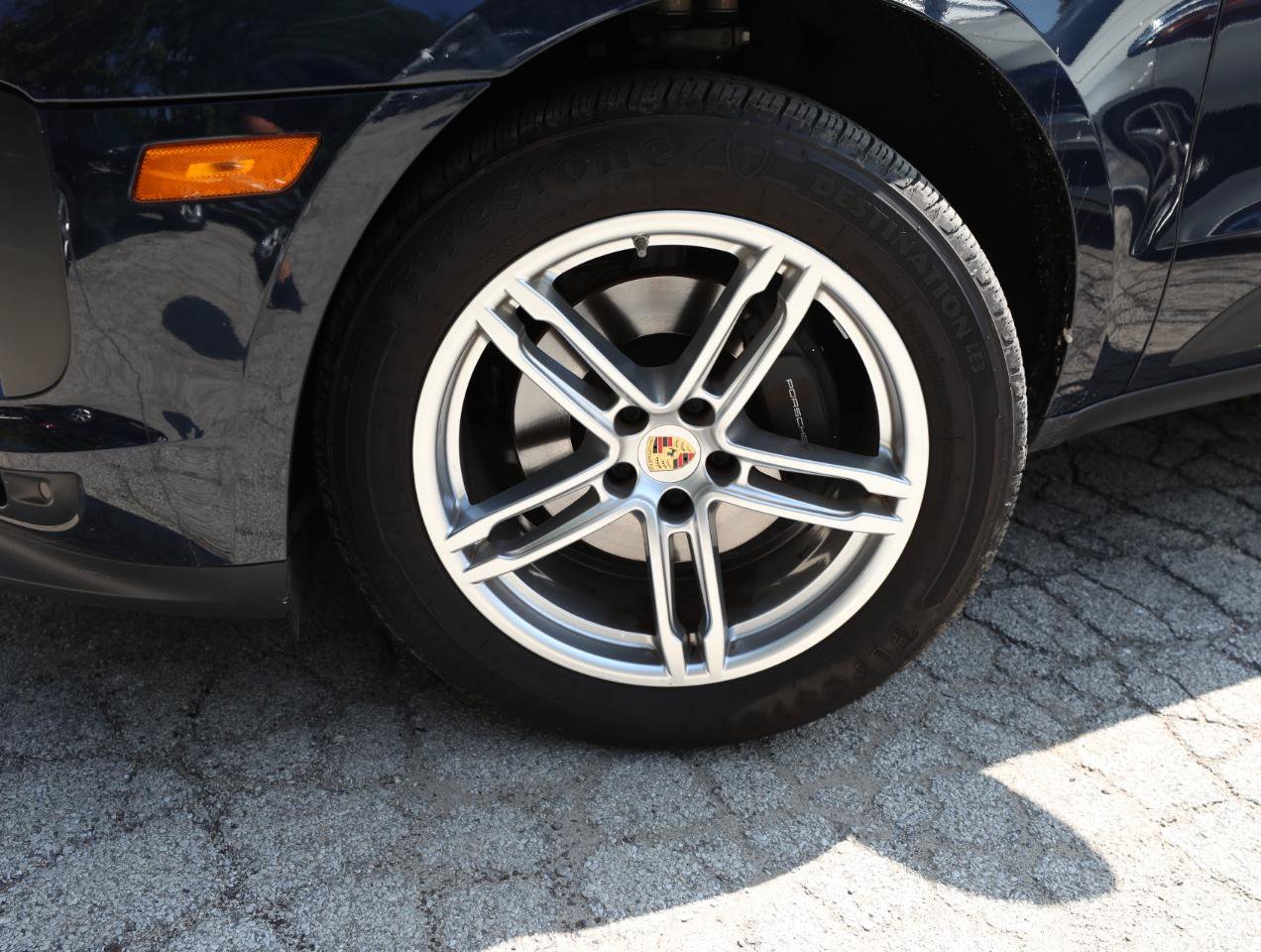 Used 2020 Porsche Macan AWD/4WD image 9