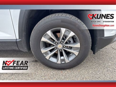 Used 2026 Chevrolet Equinox LT AWD/4WD image 15