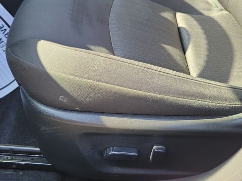 Used 2024 Nissan Altima 2.5 SV FWD image 18