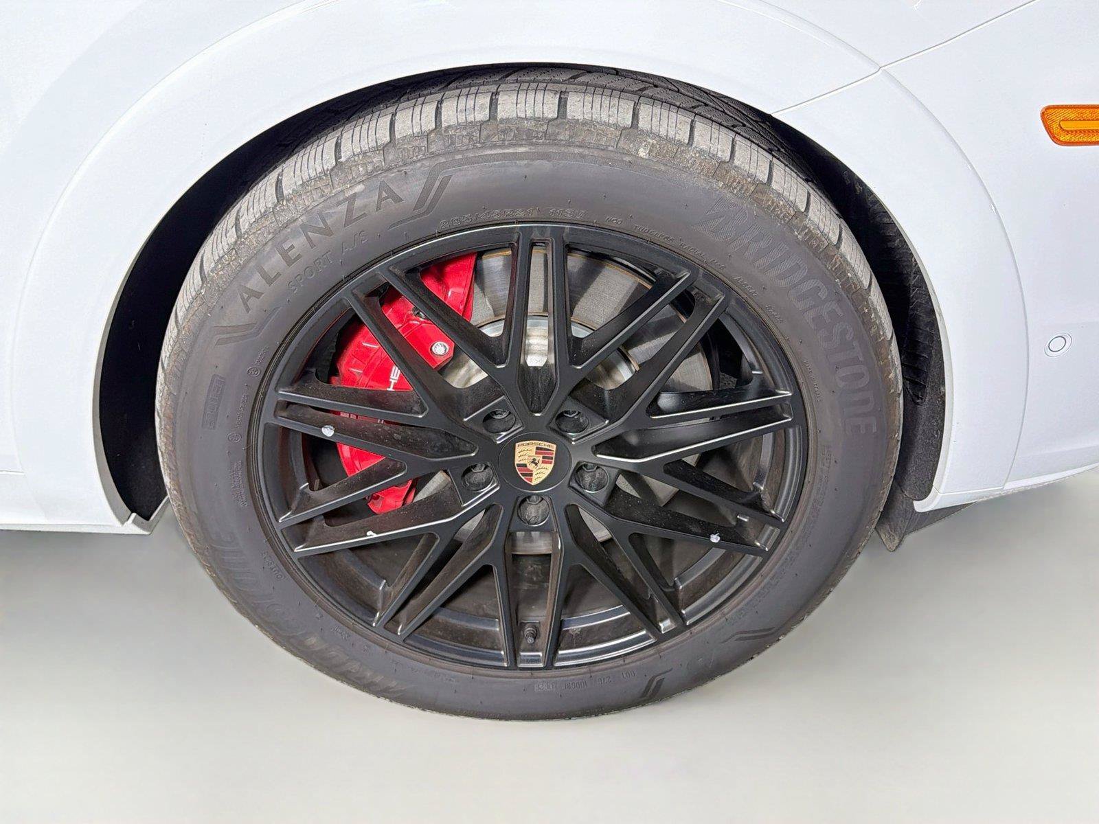 Certified 2026 Porsche Cayenne GTS AWD/4WD image 14