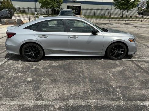 Used 2025 Honda Civic Sport image 5