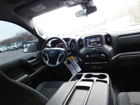 Used 2021 Chevrolet Silverado 1500 Custom Trail Boss w/ Safety Confidence Package image 3