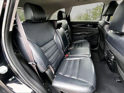 Used 2019 Kia Sorento EX FWD image 25