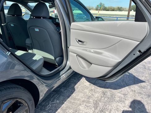 New 2026 Hyundai Elantra Sport FWD image 19