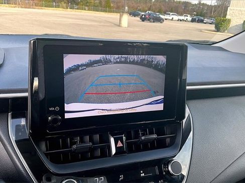 Used 2023 Toyota Corolla LE image 14