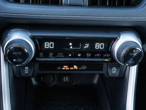 Used 2024 Toyota RAV4 XLE image 28