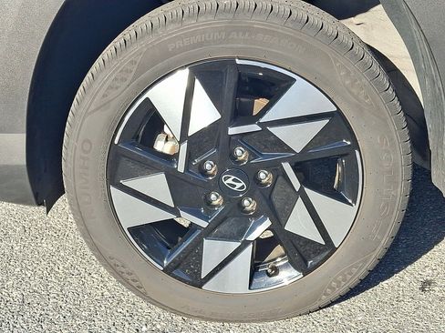 Used 2024 Hyundai Kona SEL image 10