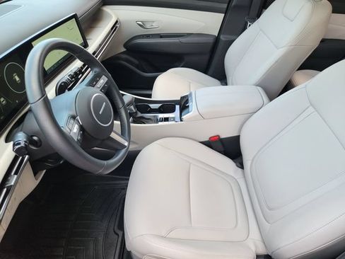 Used 2025 Hyundai Tucson SEL FWD image 12