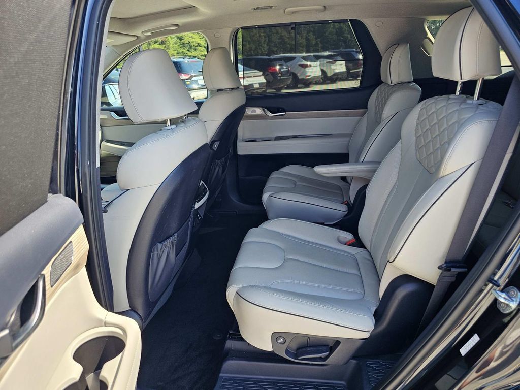 Used 2022 Hyundai Palisade Limited FWD image 38