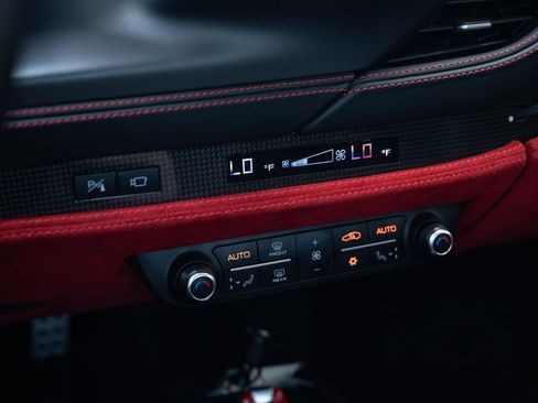 Used 2021 Ferrari F8 Tributo RWD image 45