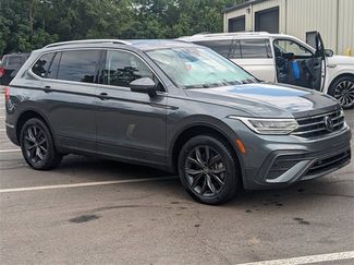 Used 2022 Volkswagen Tiguan SE video 3