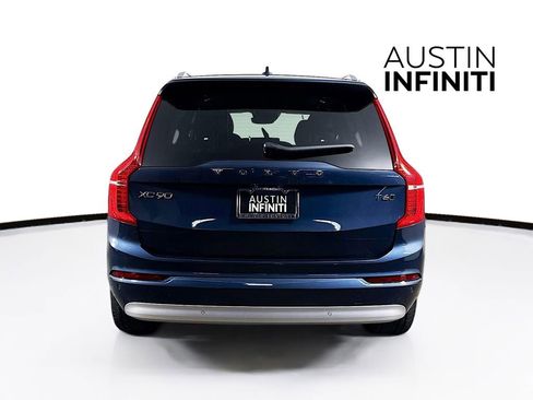 Used 2022 Volvo XC90 T6 Momentum w/ Advanced Package image 6